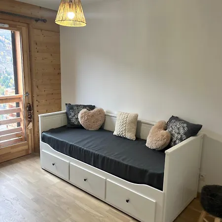6 Personnes Au Coeur De - Celeste 102 *